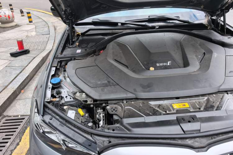 Used BMW i3 2022 eDrive 35 L Engine Bay Right