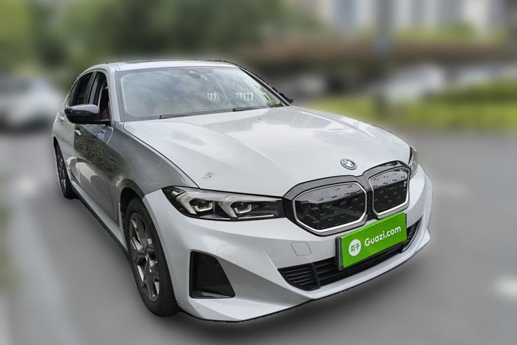 Used BMW i3 2022 eDrive 35 L Front Right 45 Deg