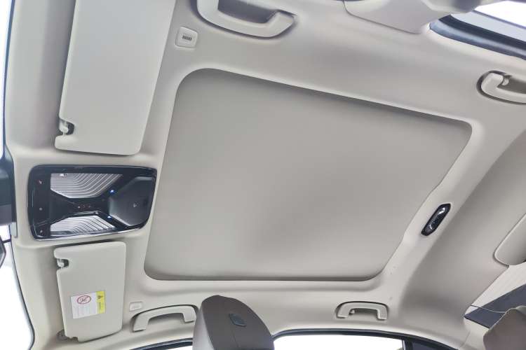 Used BMW i3 2022 eDrive 35 L Headliner