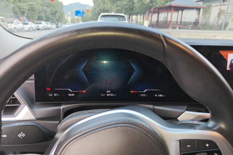 Used BMW i3 2022 eDrive 35 L Instrument Cluster