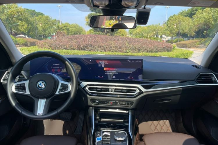 Used BMW i3 2022 eDrive 35 L Interior 1