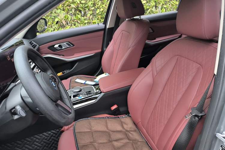 Used BMW i3 2022 eDrive 35 L Left Front Seat