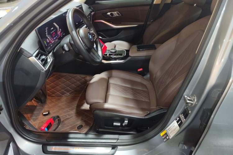 Used BMW i3 2022 eDrive 35 L Left Front Seat