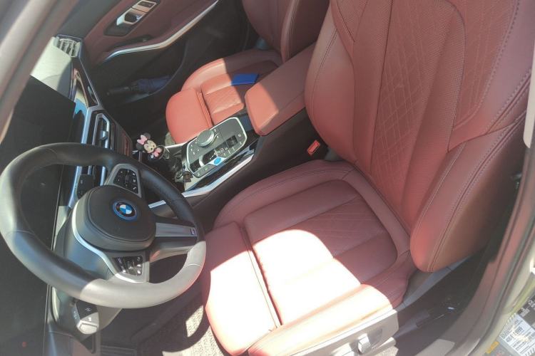 Used BMW i3 2022 eDrive 35 L Left Front Seat