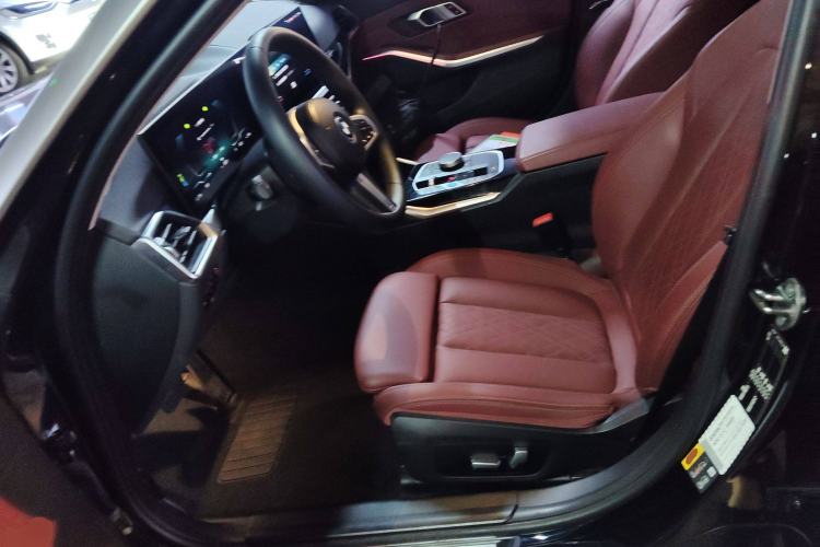 Used BMW i3 2022 eDrive 35 L Left Front Seat