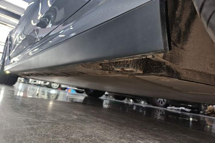Used BMW i3 2022 eDrive 35 L Left Side Sill