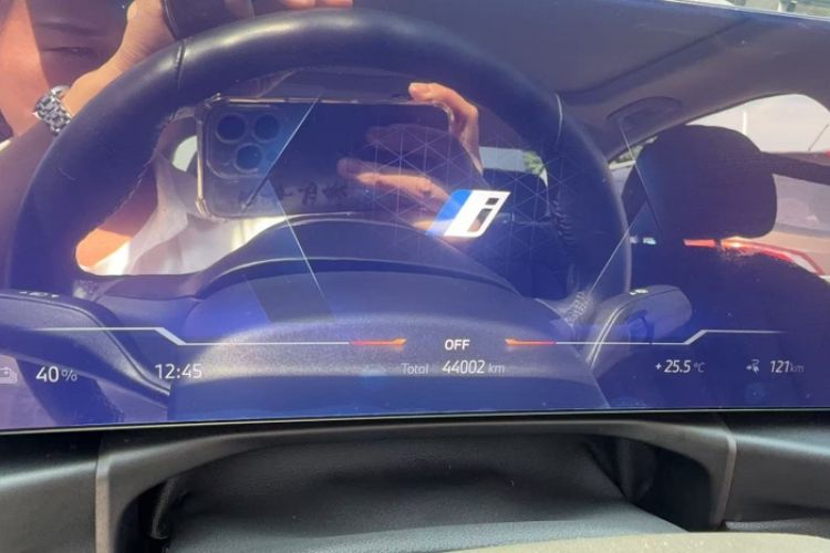 Used BMW i3 2022 eDrive 35 L Odometer Close Up