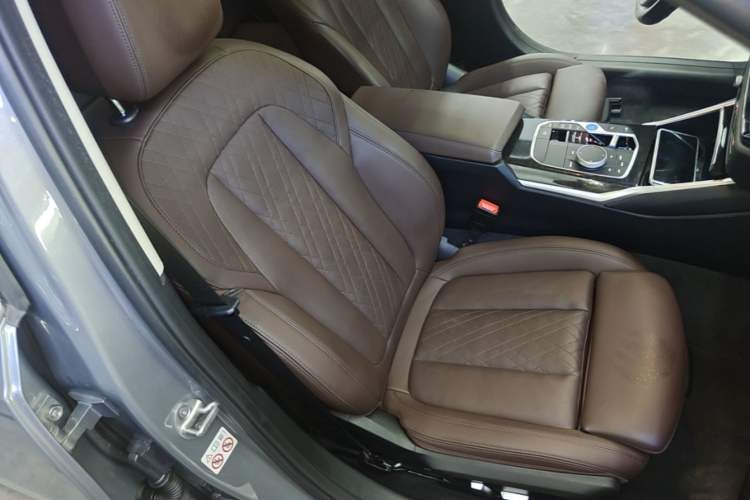 Used BMW i3 2022 eDrive 35 L Right Front Seat