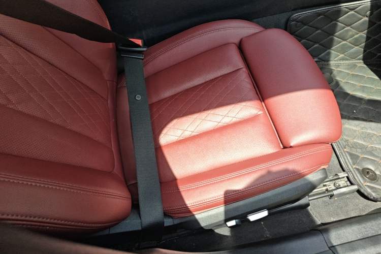 Used BMW i3 2022 eDrive 35 L Right Front Seat