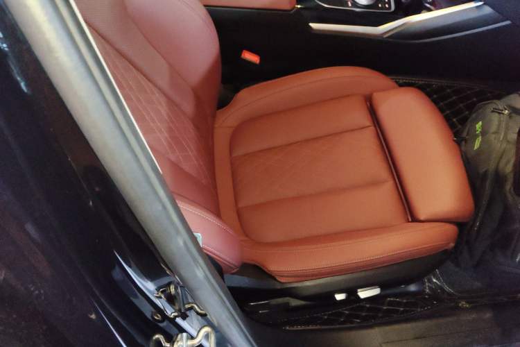 Used BMW i3 2022 eDrive 35 L Right Front Seat