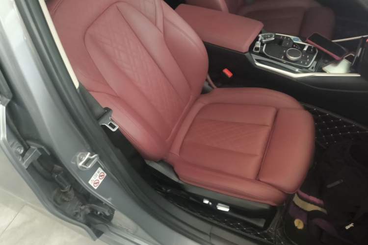 Used BMW i3 2022 eDrive 35 L Right Front Seat