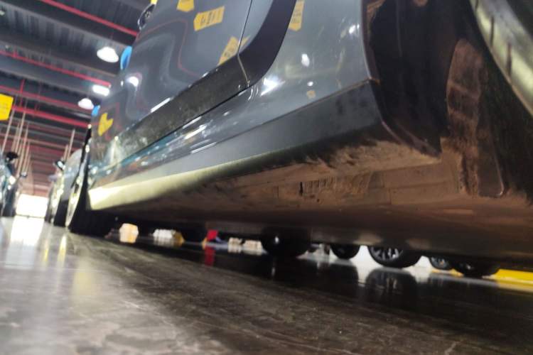 Used BMW i3 2022 eDrive 35 L Right Side Sill