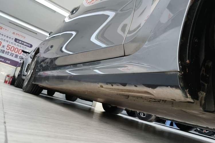 Used BMW i3 2022 eDrive 35 L Right Side Sill