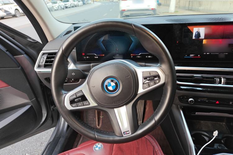 Used BMW i3 2022 eDrive 35 L Steering Wheel