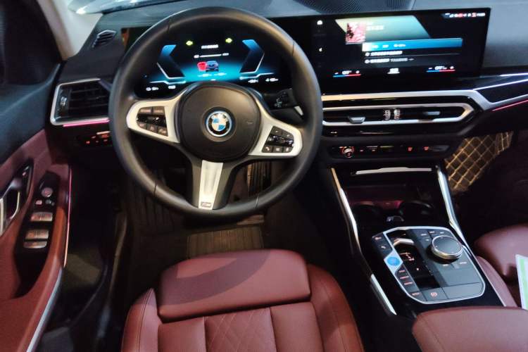 Used BMW i3 2022 eDrive 35 L Steering Wheel
