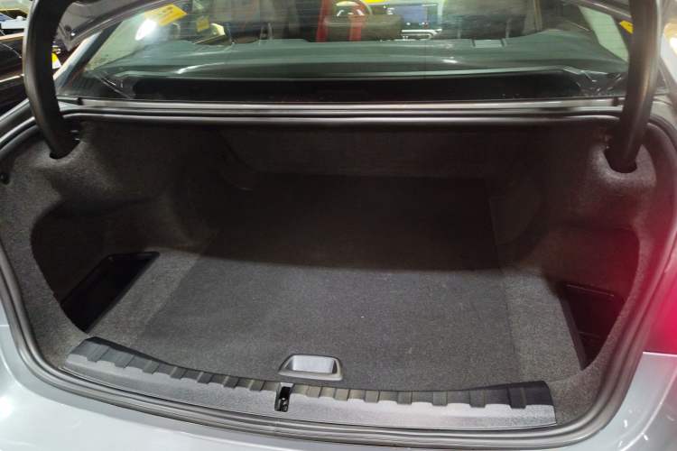 Used BMW i3 2022 eDrive 35 L Trunk