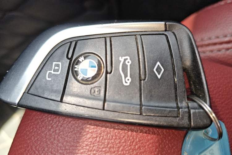 Used BMW i3 2022 eDrive 35 L Vehicle Key