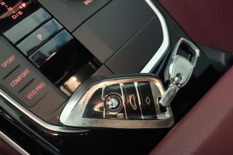 Used BMW i3 2022 eDrive 35 L Vehicle Key