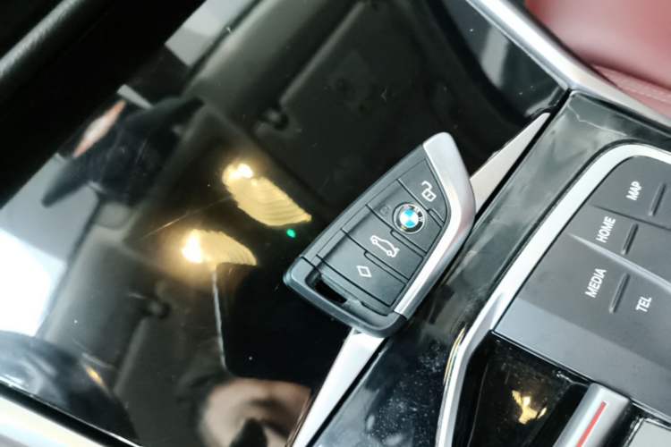 Used BMW i3 2022 eDrive 35 L Vehicle Key