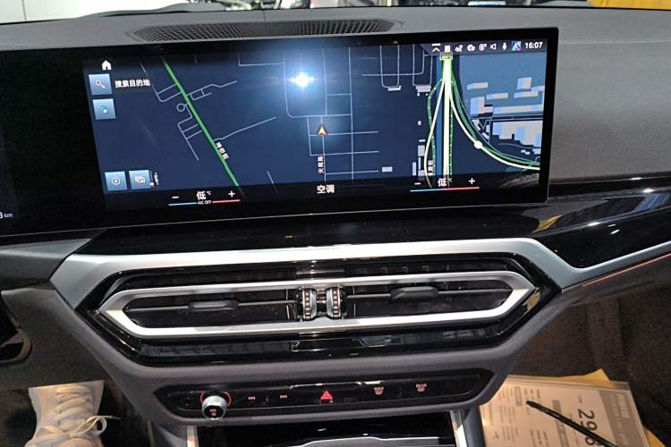 Used BMW i3 2022 eDrive 35 L Audio And AC Panel