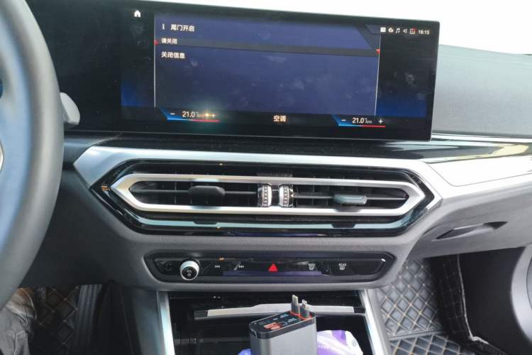 Used BMW i3 2022 eDrive 35 L Audio And AC Panel