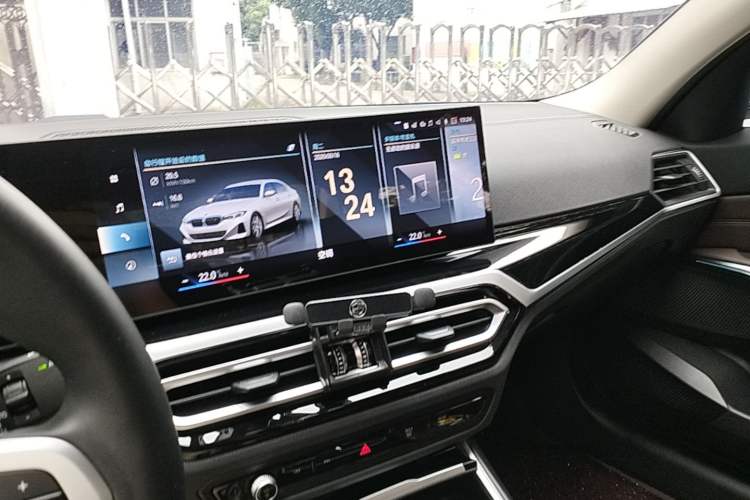 Used BMW i3 2022 eDrive 35 L Audio And AC Panel