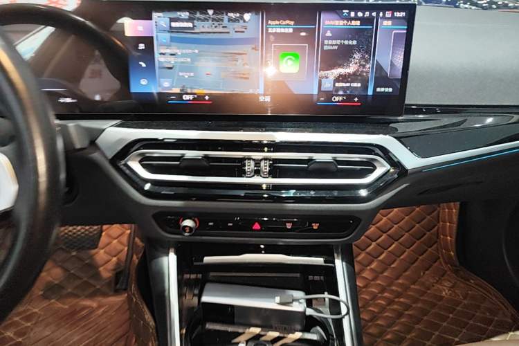 Used BMW i3 2022 eDrive 35 L Audio And AC Panel