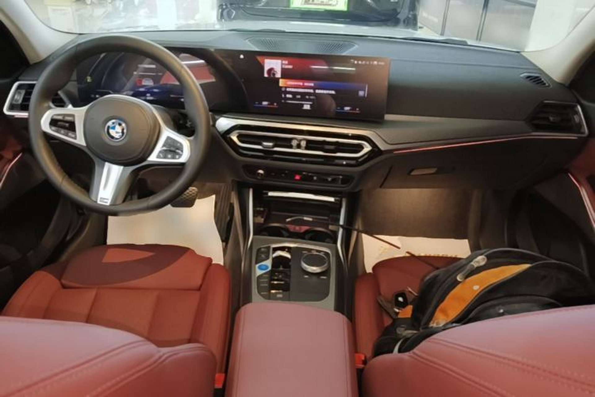 Used BMW i3 2022 eDrive 35 L Center Console