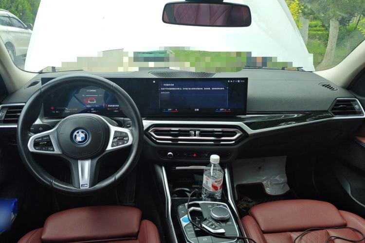 Used BMW i3 2022 eDrive 35 L Center Console