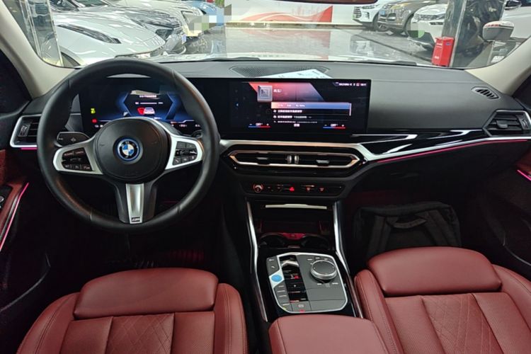 Used BMW i3 2022 eDrive 35 L Center Console