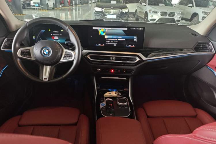 Used BMW i3 2022 eDrive 35 L Center Console