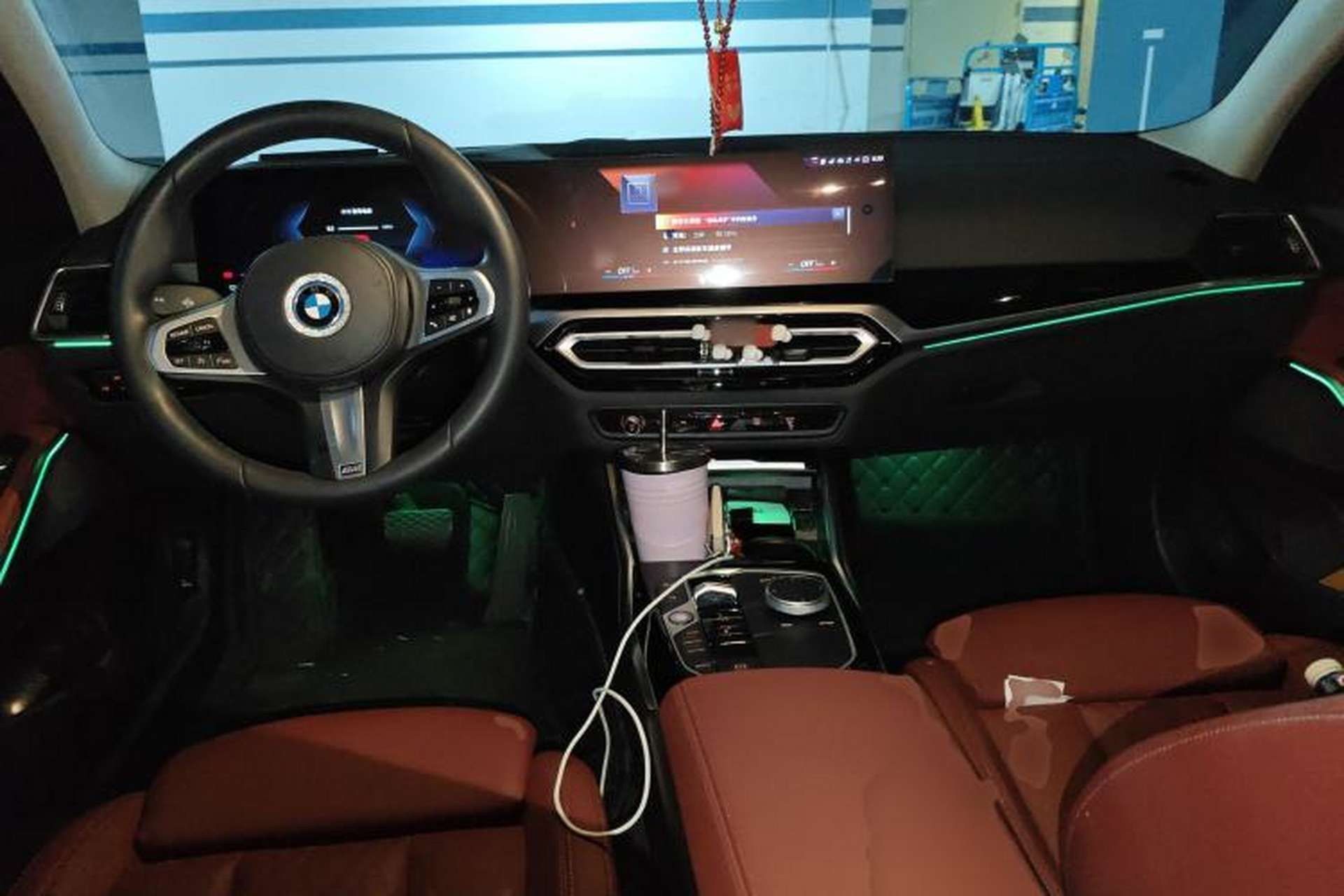 Used BMW i3 2022 eDrive 35 L Center Console