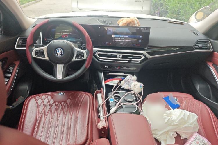 Used BMW i3 2022 eDrive 35 L Center Console