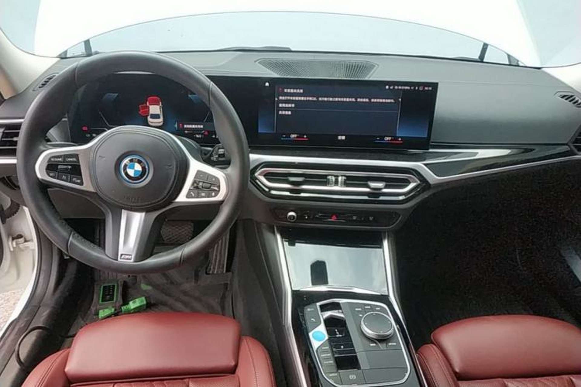 Used BMW i3 2022 eDrive 35 L Center Console