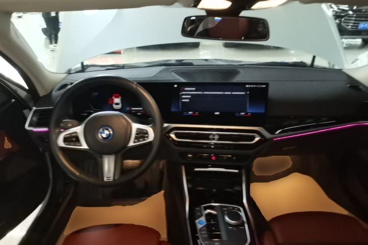 Used BMW i3 2022 eDrive 35 L Center Console