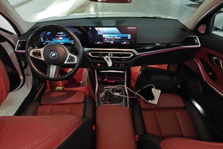 Used BMW i3 2022 eDrive 35 L Center Console