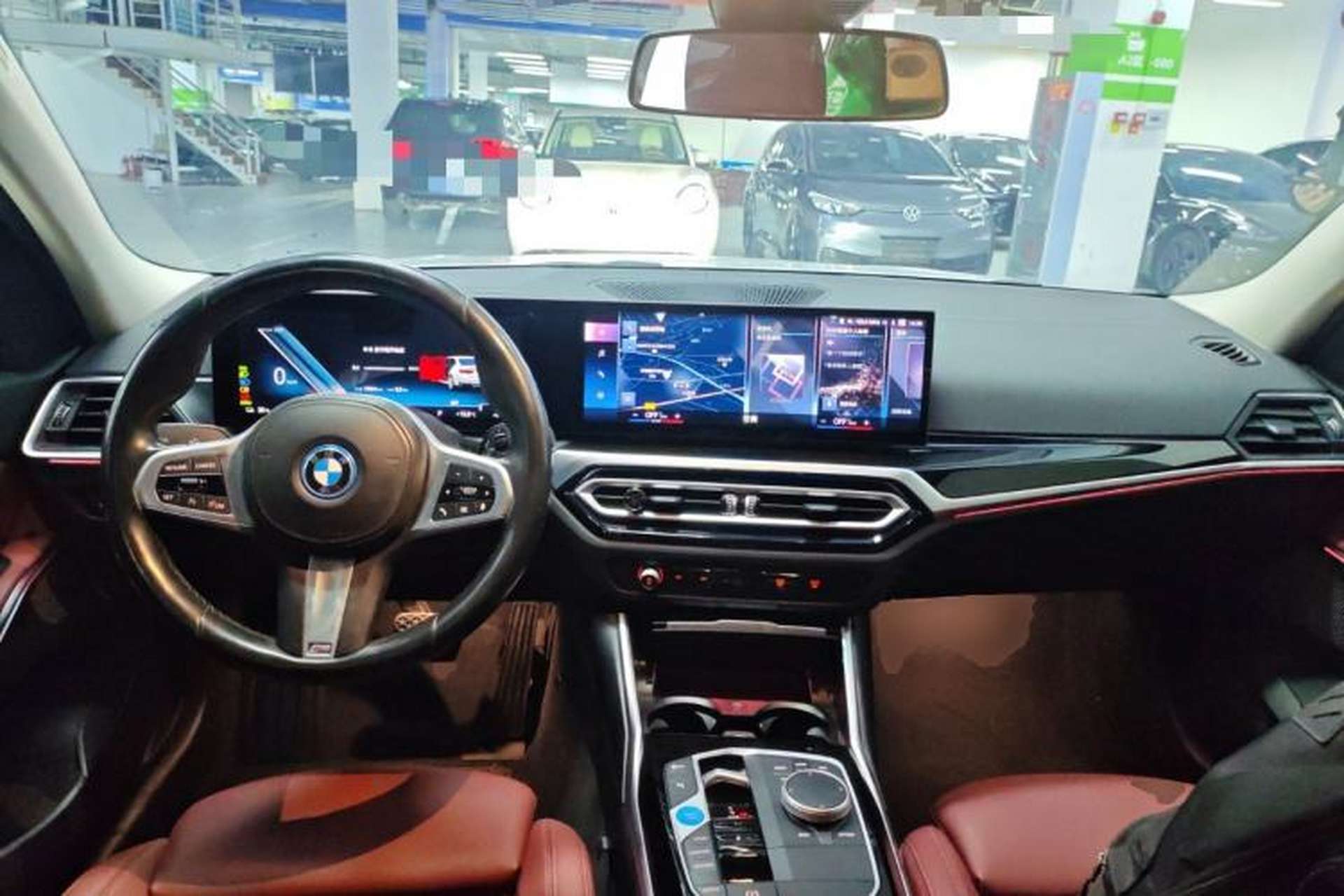 Used BMW i3 2022 eDrive 35 L Center Console