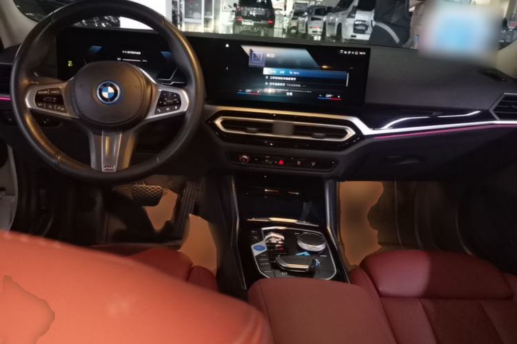 Used BMW i3 2022 eDrive 35 L Center Console