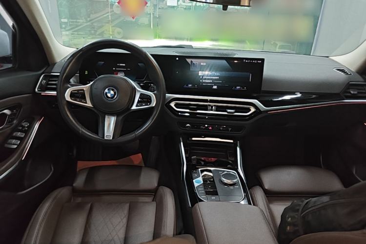 Used BMW i3 2022 eDrive 35 L Center Console