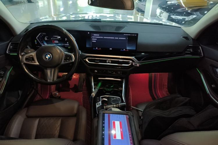 Used BMW i3 2022 eDrive 35 L Center Console
