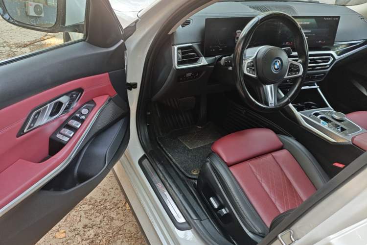 Used BMW i3 2022 eDrive 35 L Driver Seat