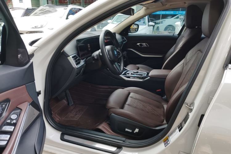 Used BMW i3 2022 eDrive 35 L Driver Seat