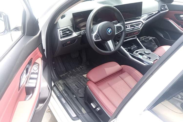 Used BMW i3 2022 eDrive 35 L Driver Seat
