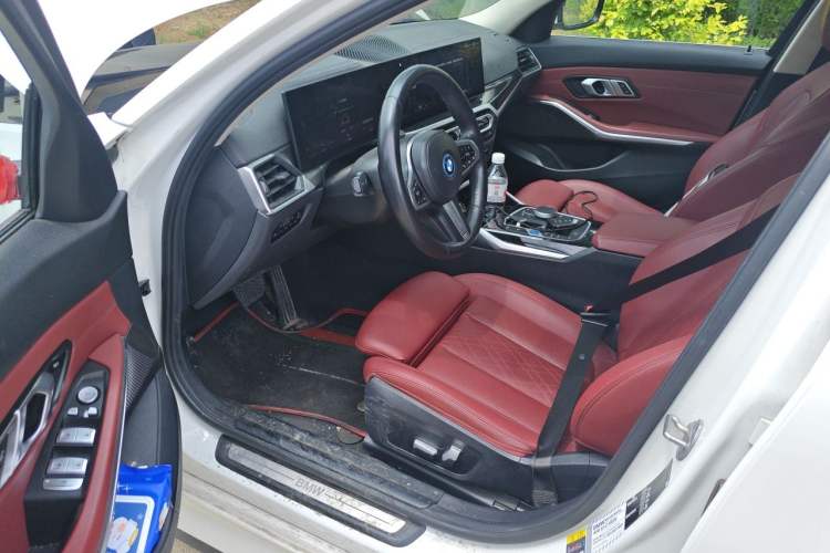 Used BMW i3 2022 eDrive 35 L Driver Seat