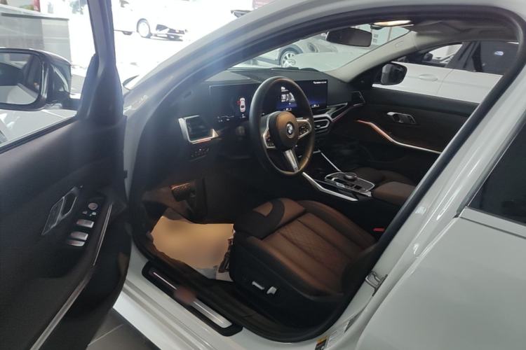 Used BMW i3 2022 eDrive 35 L Driver Seat
