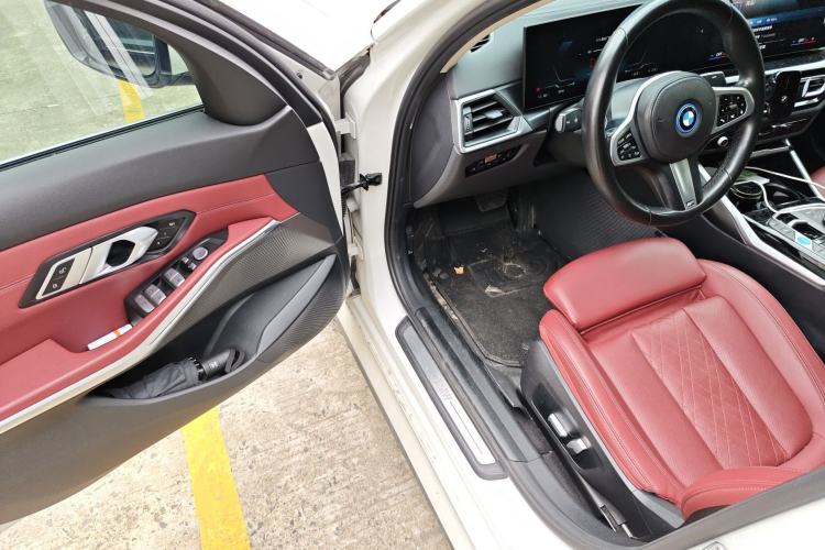 Used BMW i3 2022 eDrive 35 L Driver Seat