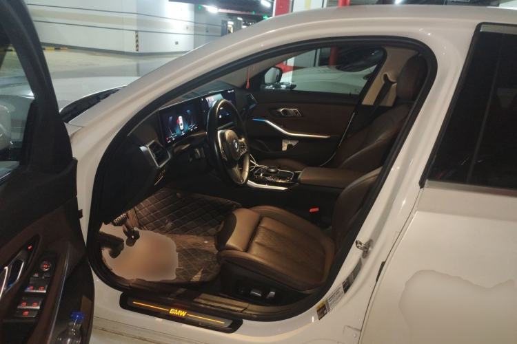 Used BMW i3 2022 eDrive 35 L Driver Seat