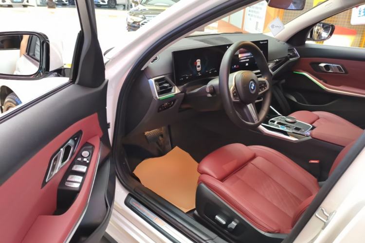 Used BMW i3 2022 eDrive 35 L Driver Seat