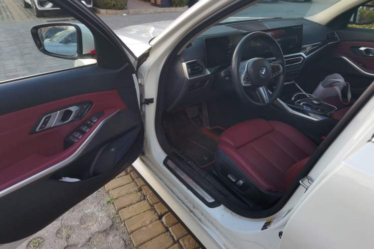 Used BMW i3 2022 eDrive 35 L Driver Seat