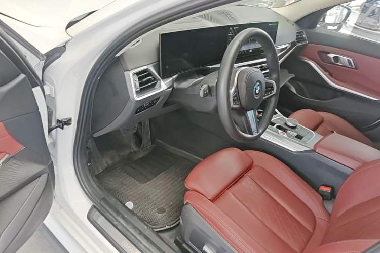 Used BMW i3 2022 eDrive 35 L Driver Seat